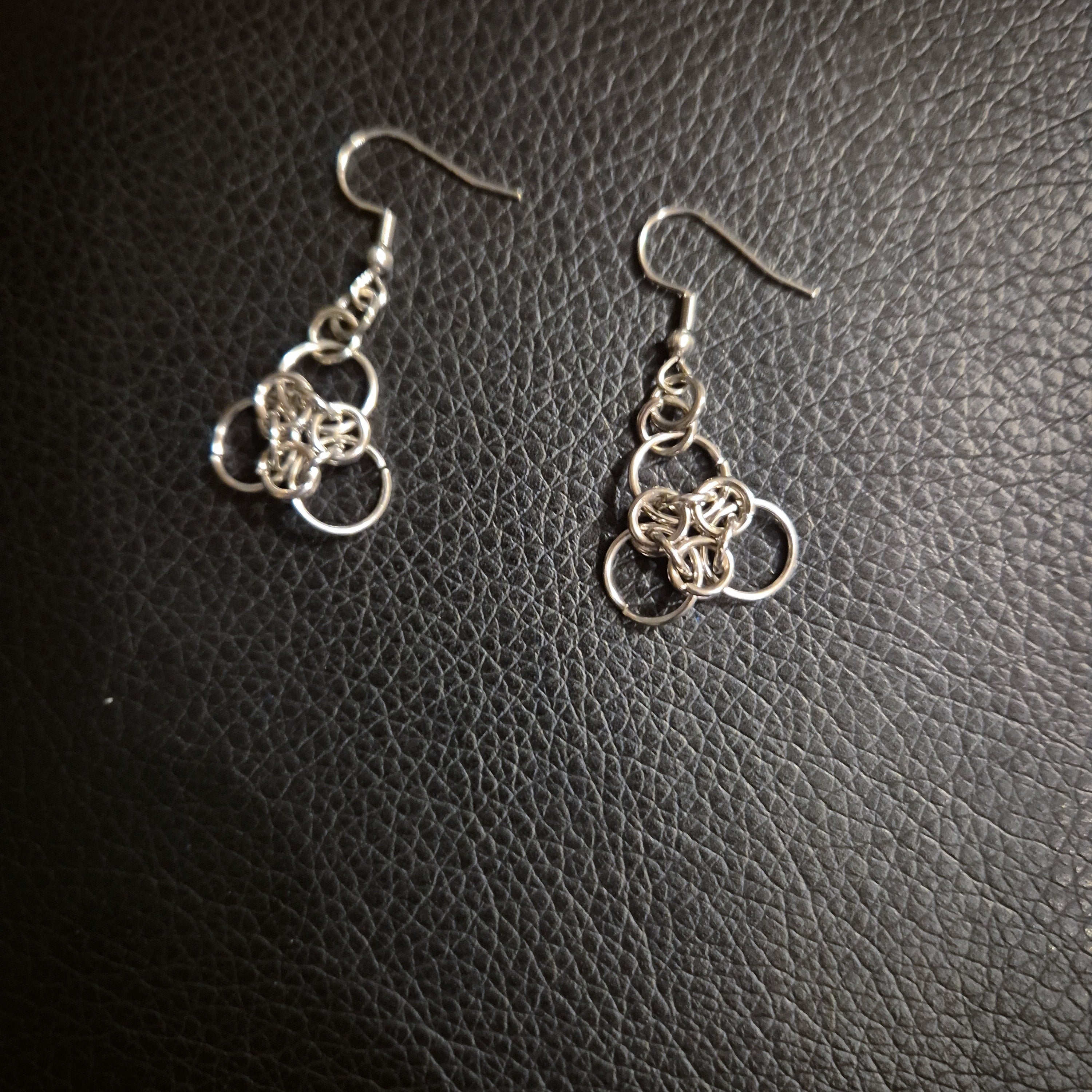 Helm triquetra Earings- 10mm